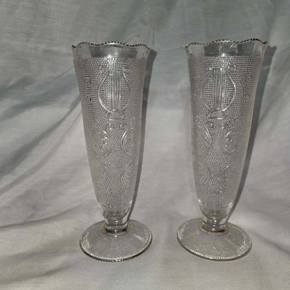 Set Of 2 VTG Jeannette Clear Harp & Scroll Glass Bud Vases W/22K Gold Trim